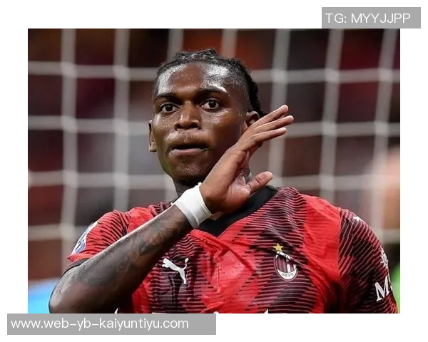 莱奥独自训练备战国脚们周四前全员归队助力米兰 莱奥独自训练备战国脚们周四前全员归队助力米兰