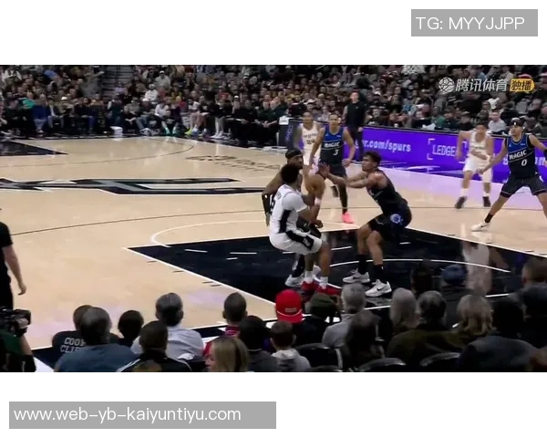 哈珀状态低迷全场11投仅中1仅得3分4篮板6助攻表现惨淡